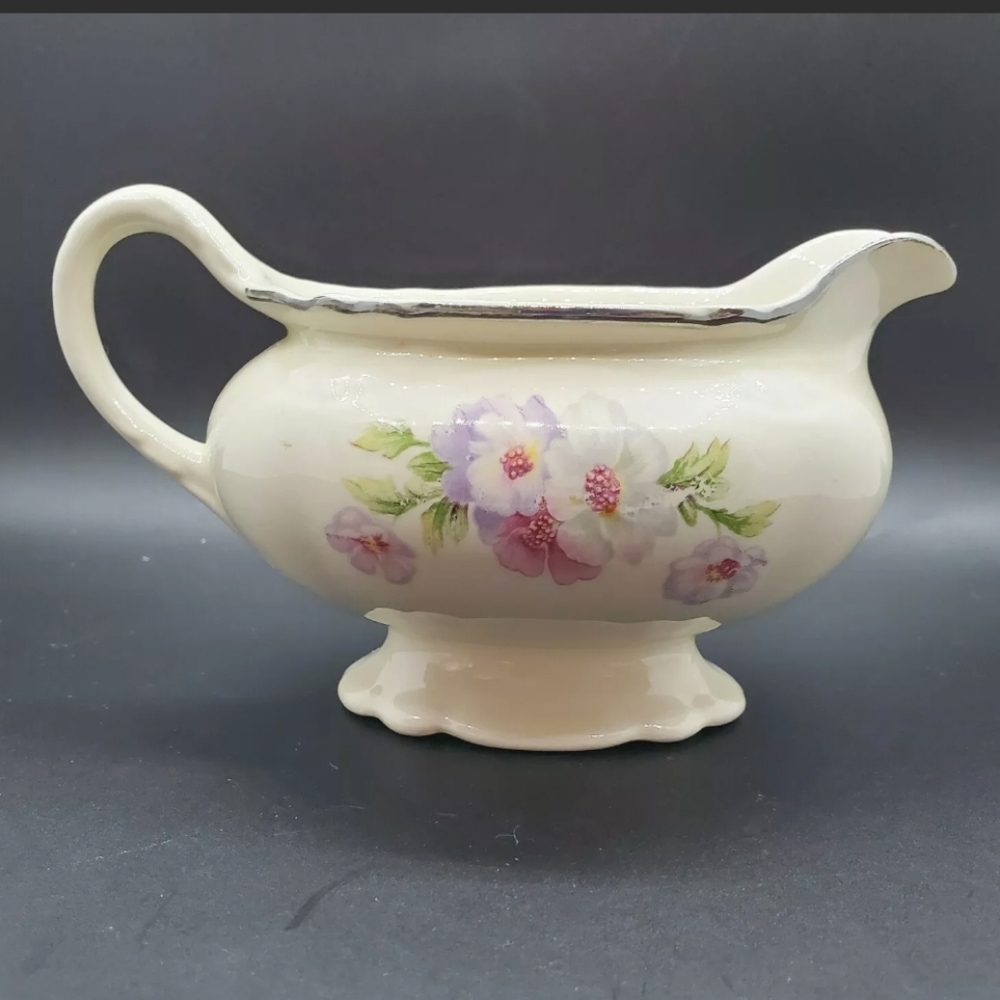 VINTAGE HOMER LAUGHLIN VIRGINIA ROSE GRAVY BOWL CR